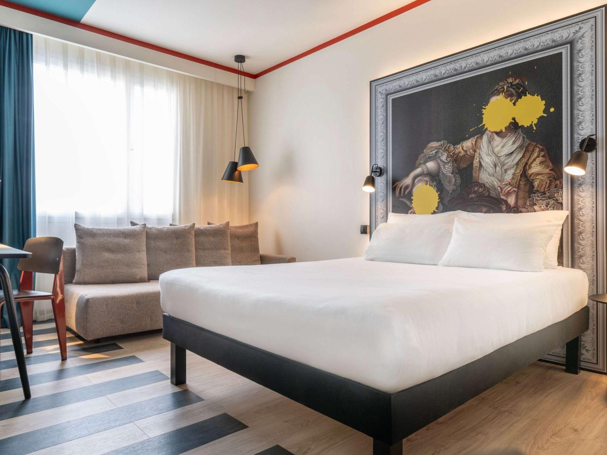 Ibis Styles Barcelona Sant Joan Despi Hotel Exterior photo
