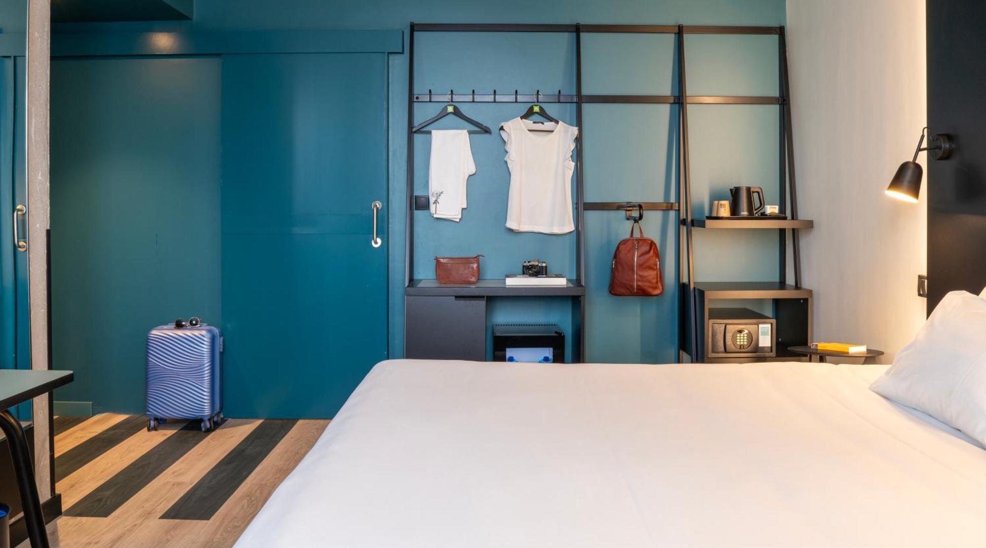 Ibis Styles Barcelona Sant Joan Despi Hotel Exterior photo