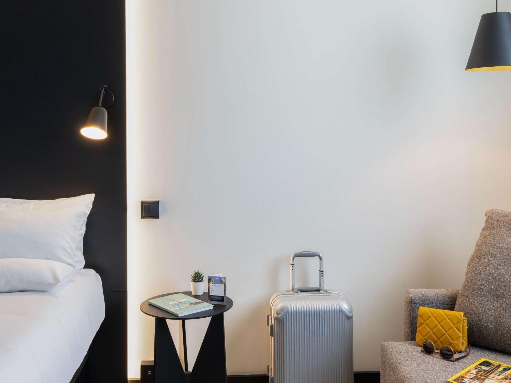 Ibis Styles Barcelona Sant Joan Despi Hotel Exterior photo