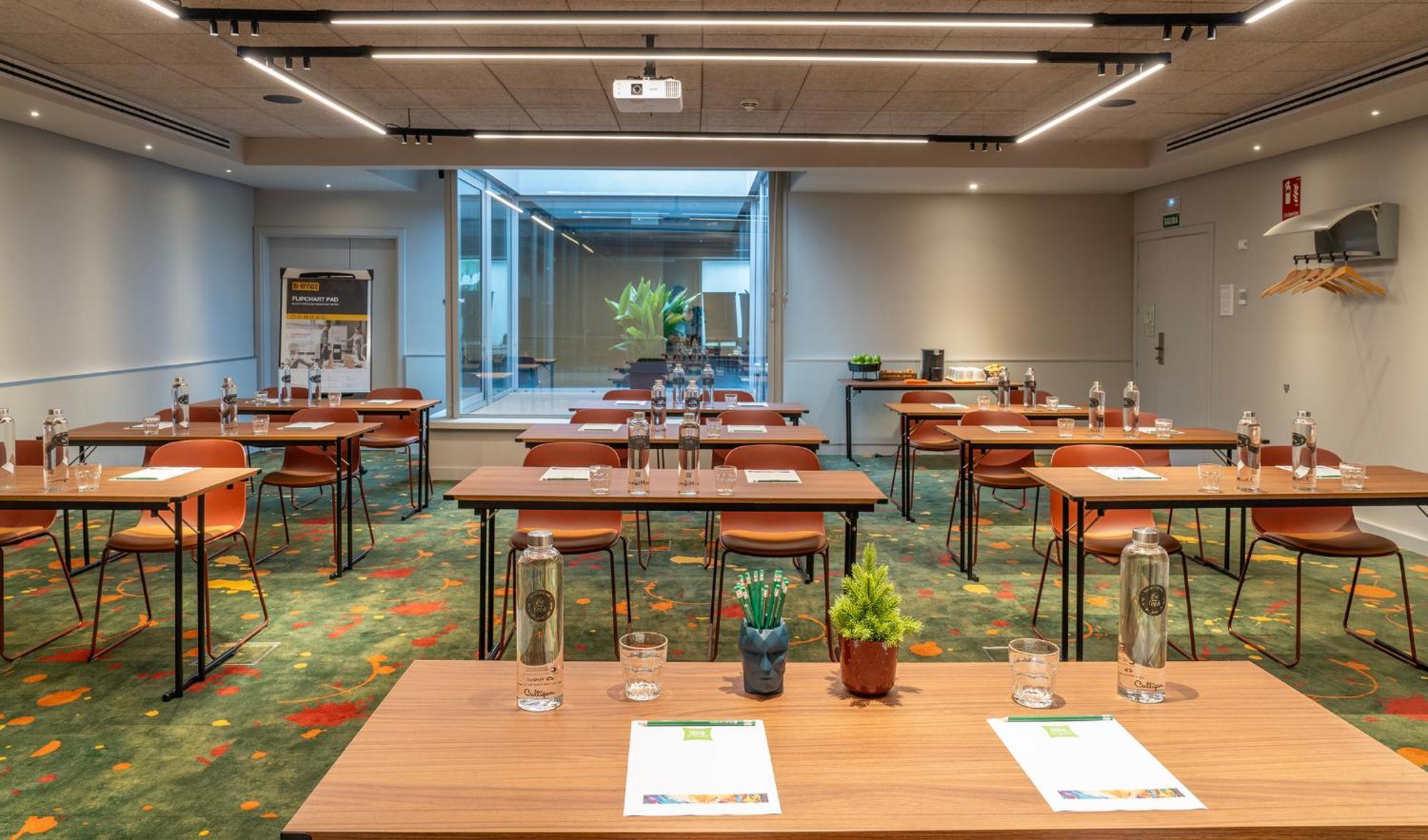 Ibis Styles Barcelona Sant Joan Despi Hotel Exterior photo